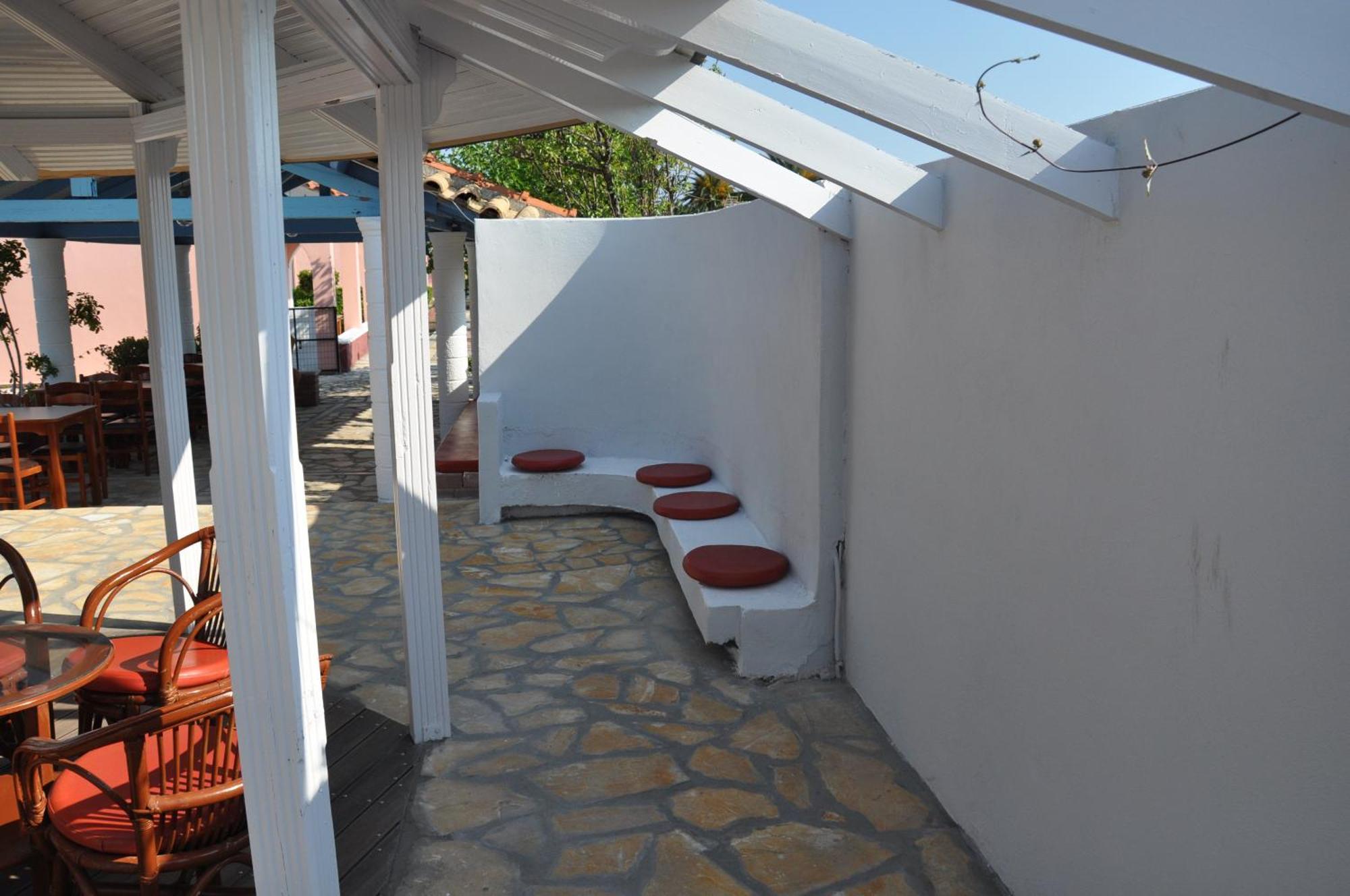 Tassos Apartments Corfu  Eksteriør billede