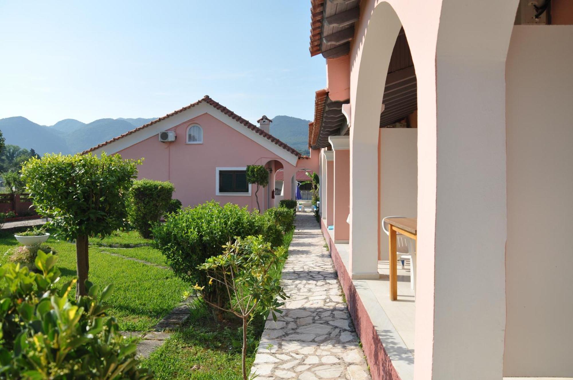 Tassos Apartments Corfu  Eksteriør billede