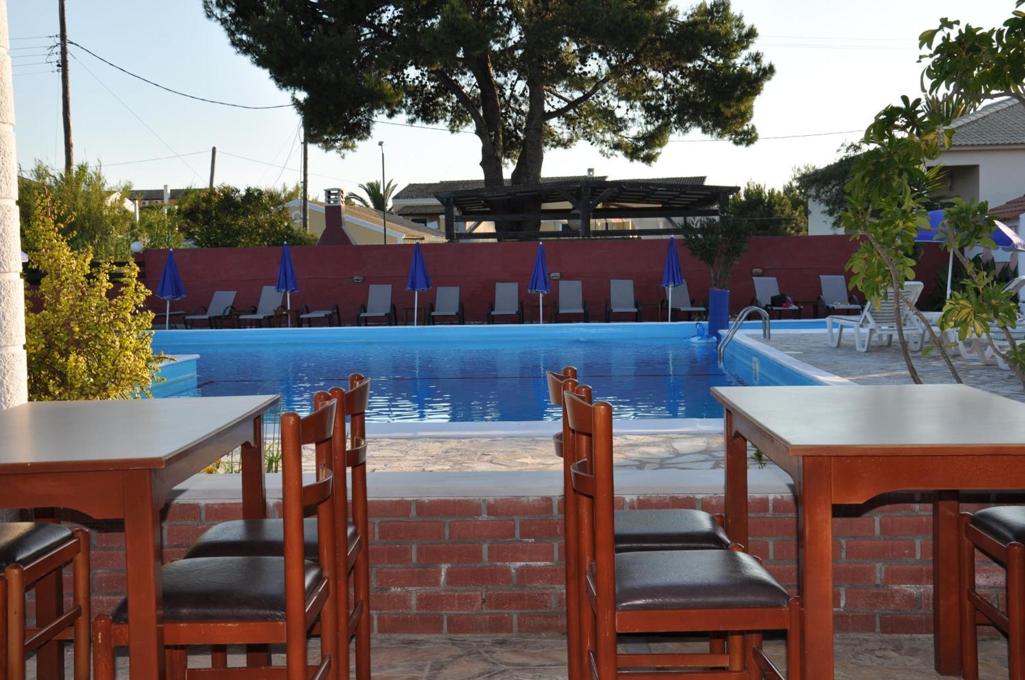 Tassos Apartments Corfu  Eksteriør billede