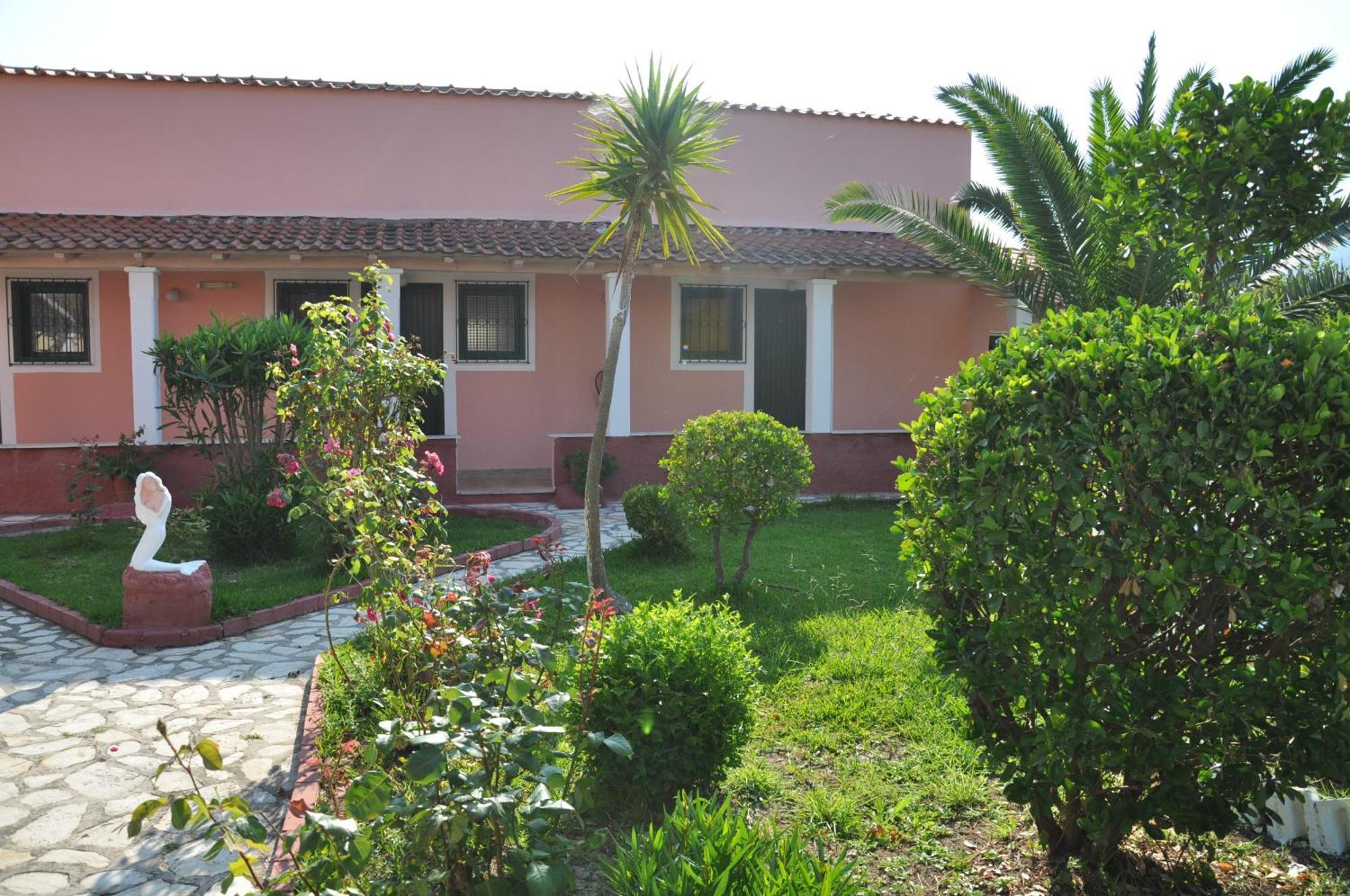 Tassos Apartments Corfu  Eksteriør billede